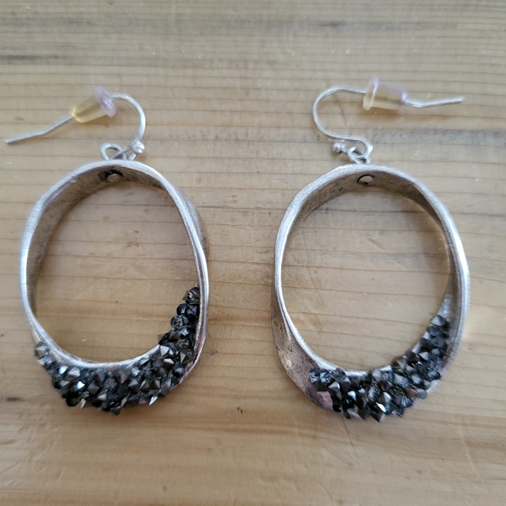 Elegant Silver and Black Hoop Earrings